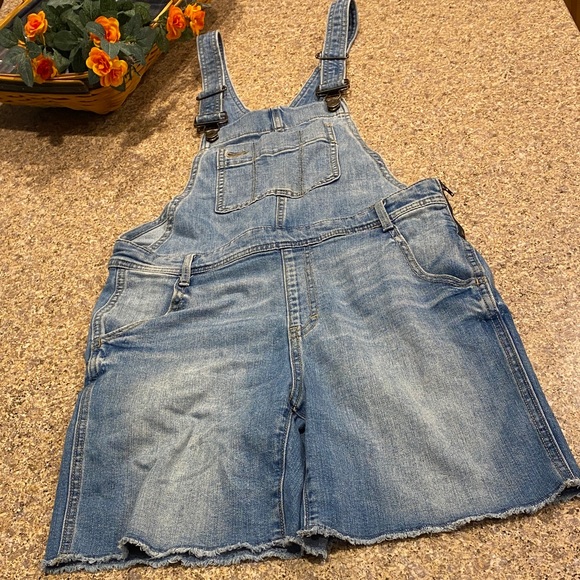 GAP Pants - Gap Shortall Blue Jean Bib Overall Shorts Denim XS FLAWS Distressed